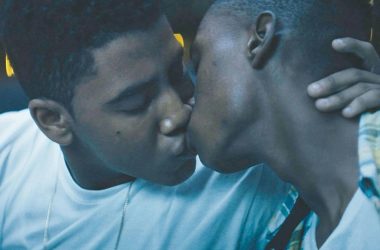 Fit people kissing